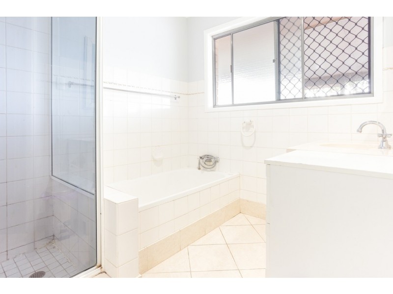 31 Van Dieman Cres, Springwood QLD 4127