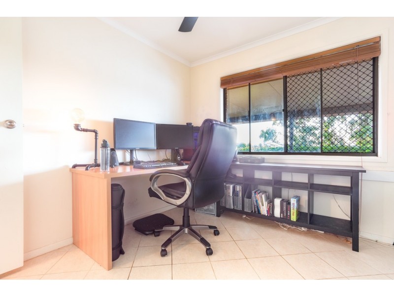 31 Van Dieman Cres, Springwood QLD 4127