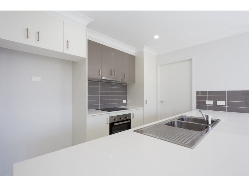 1/29 Goldfinch Street, Redbank Plains QLD 4301