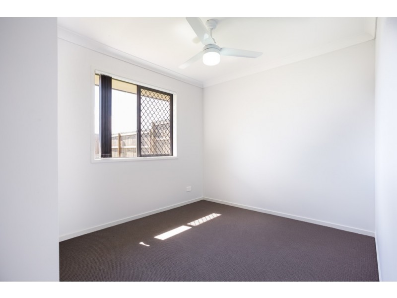 1/29 Goldfinch Street, Redbank Plains QLD 4301