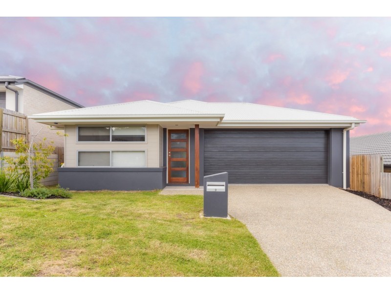 9 Savannah Cres, Waterford QLD 4133