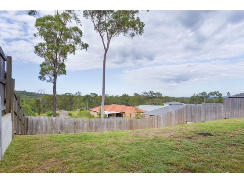 9 Savannah Cres, Waterford QLD 4133