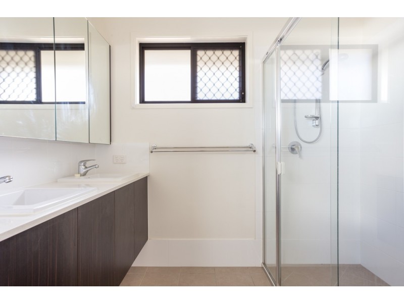 59 Burnett Drive, Holmview QLD 4207