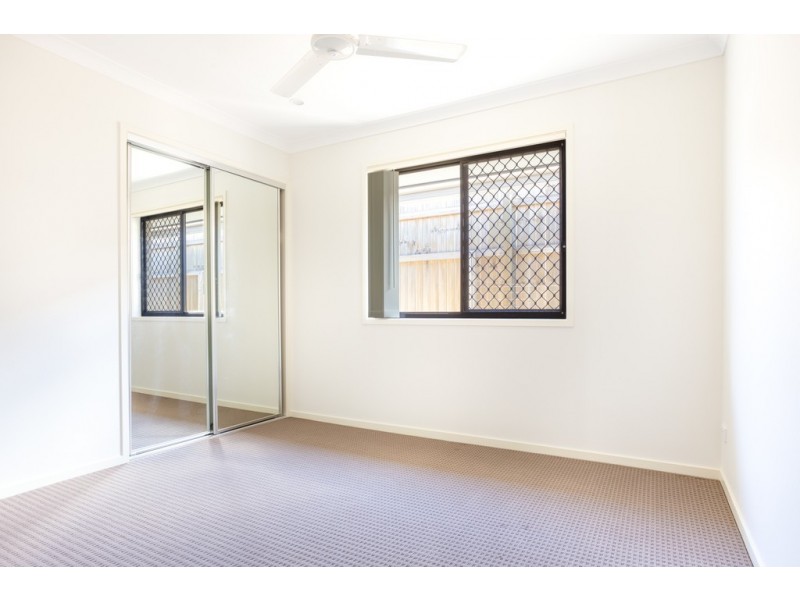 59 Burnett Drive, Holmview QLD 4207