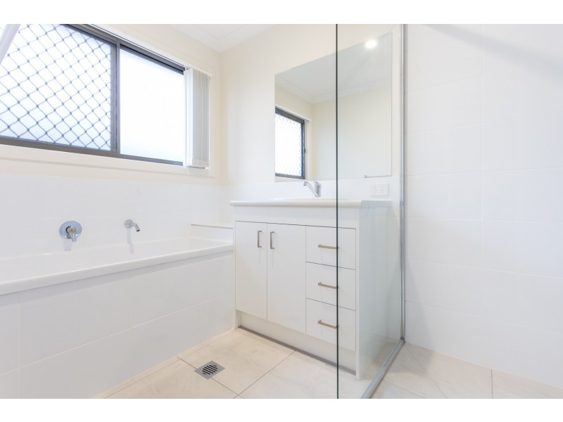 39 Malachite Drive, Logan Reserve QLD 4133