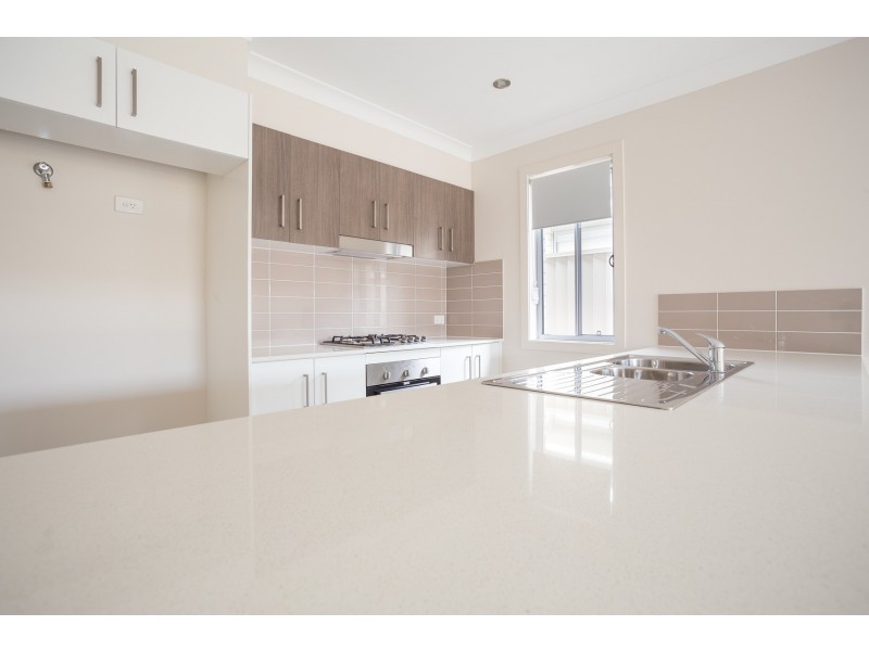 15 Massey Street, Yarrabilba QLD 4207