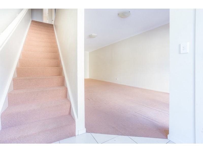 2/54 RIVER HILLS ROAD, Eagleby QLD 4207