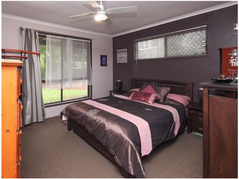 52 Avonmore Street, Edens Landing QLD 4207