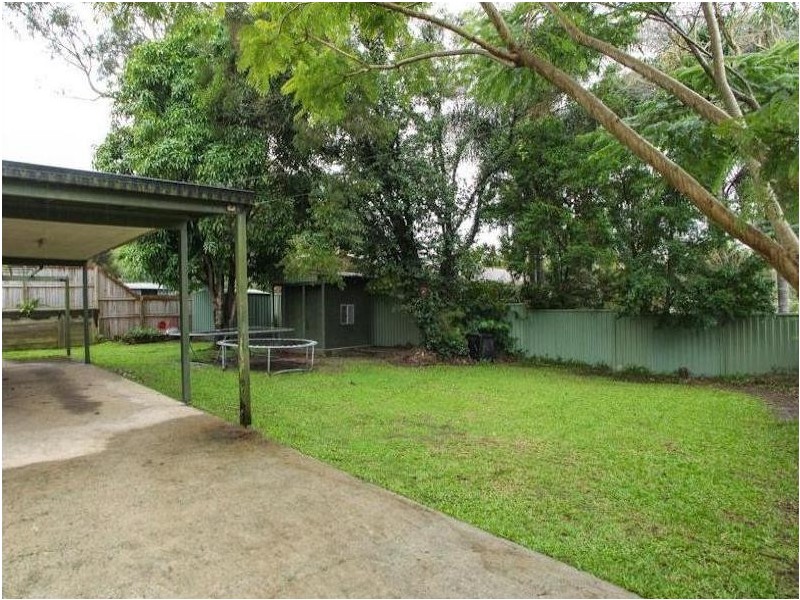 52 Avonmore Street, Edens Landing QLD 4207