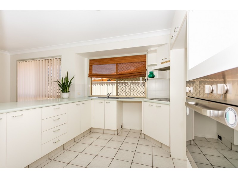 7 Meiland Place, Meadowbrook QLD 4131