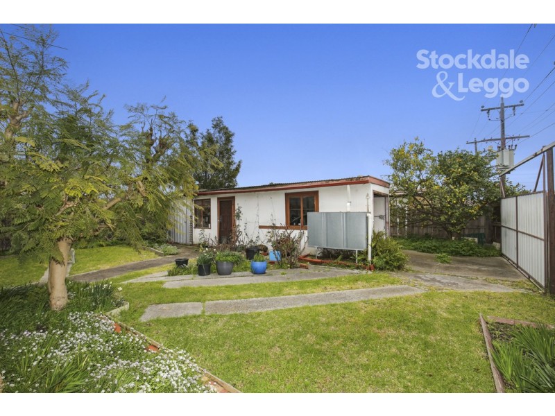 62 Liston Avenue, Reservoir VIC 3073