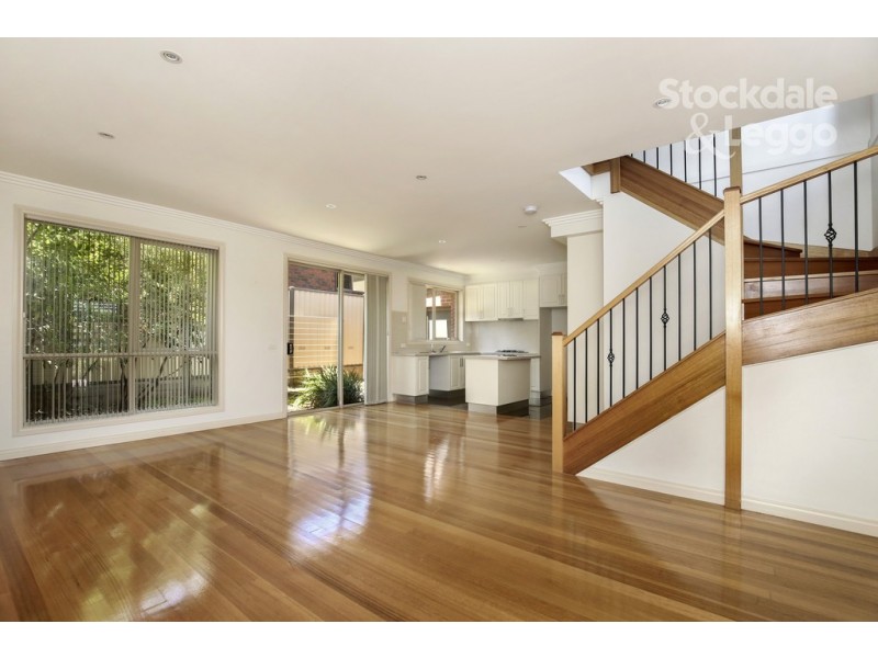 2/8 View Street, Reservoir VIC 3073