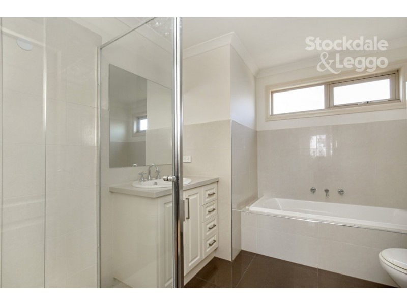 2/8 View Street, Reservoir VIC 3073