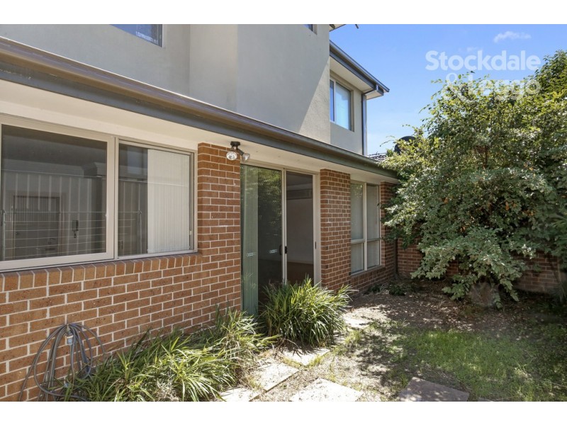 2/8 View Street, Reservoir VIC 3073
