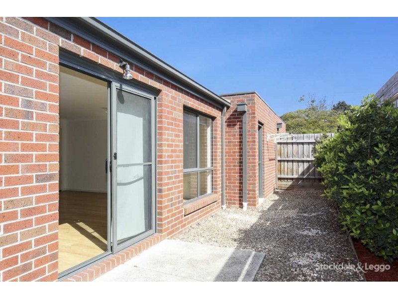 2/214 Spring Street, Reservoir VIC 3073