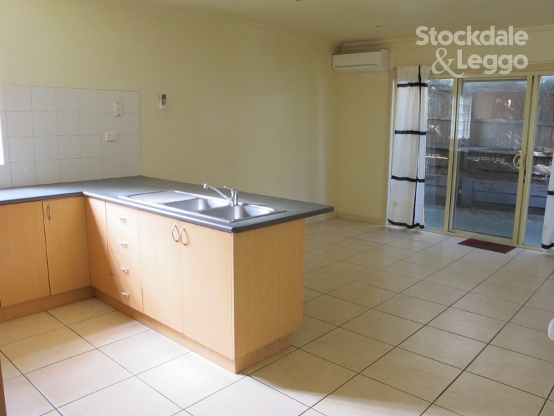 2/20 Doolan Street, Reservoir VIC 3073