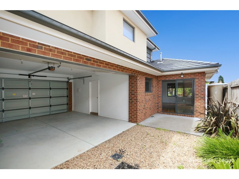 1/138 Rathcown Road, Reservoir VIC 3073