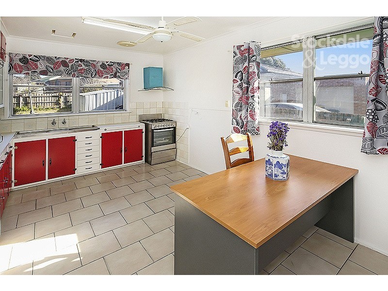 25 Gisborne Crescent, Reservoir VIC 3073