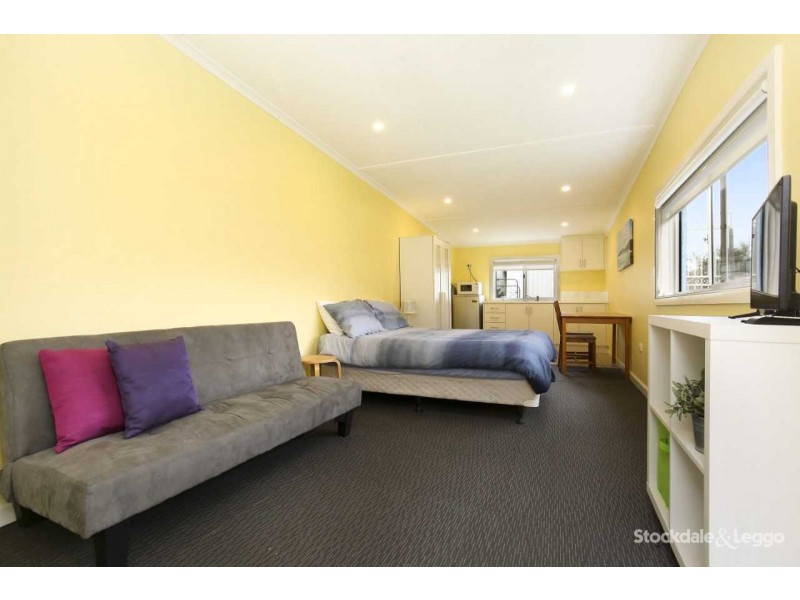 5 Strathmerton Street, Reservoir VIC 3073