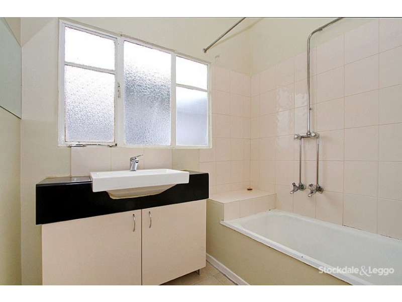 1/23 Dorrington Avenue, Reservoir VIC 3073