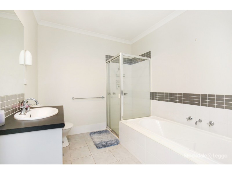 31 Wattlebird Crescent, Reservoir VIC 3073