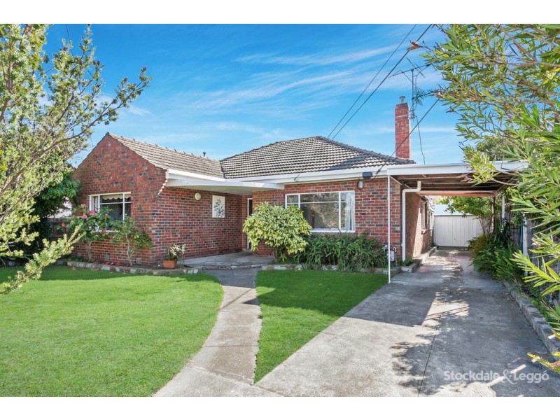 24 Southernhay Street, Reservoir VIC 3073