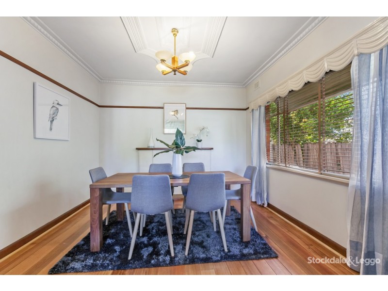 24 Southernhay Street, Reservoir VIC 3073