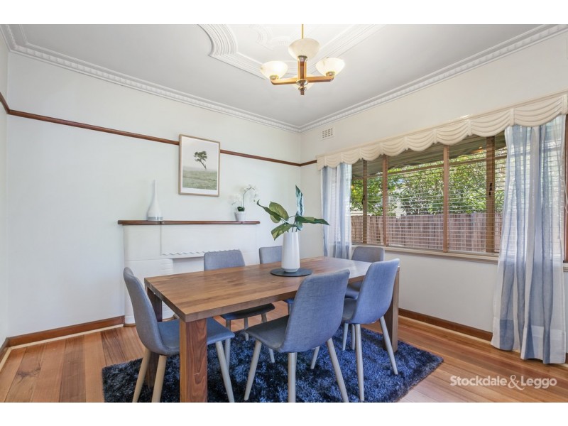 24 Southernhay Street, Reservoir VIC 3073