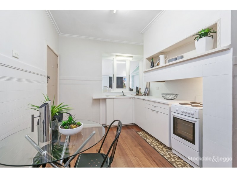 24 Southernhay Street, Reservoir VIC 3073