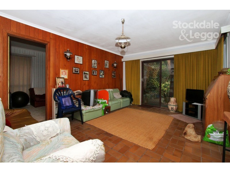 86 St Vigeons Road, Reservoir VIC 3073