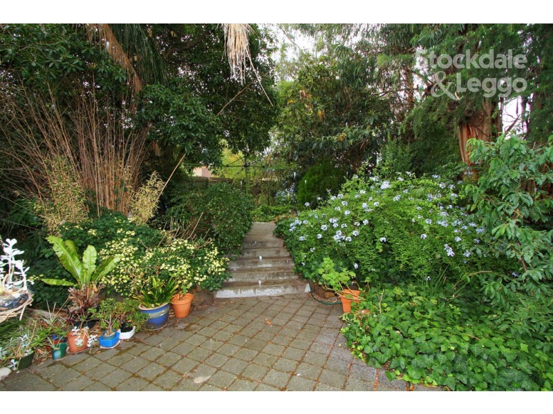 86 St Vigeons Road, Reservoir VIC 3073