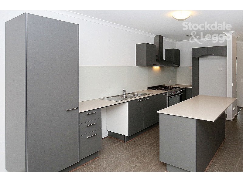 37 Loudon Circuit, Craigieburn VIC 3064