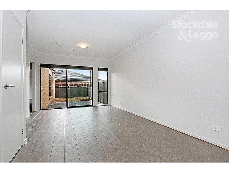 37 Loudon Circuit, Craigieburn VIC 3064