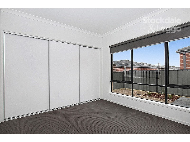 37 Loudon Circuit, Craigieburn VIC 3064