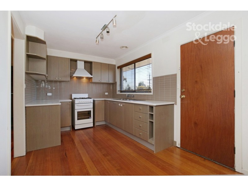 2/52 Barry, Reservoir VIC 3073