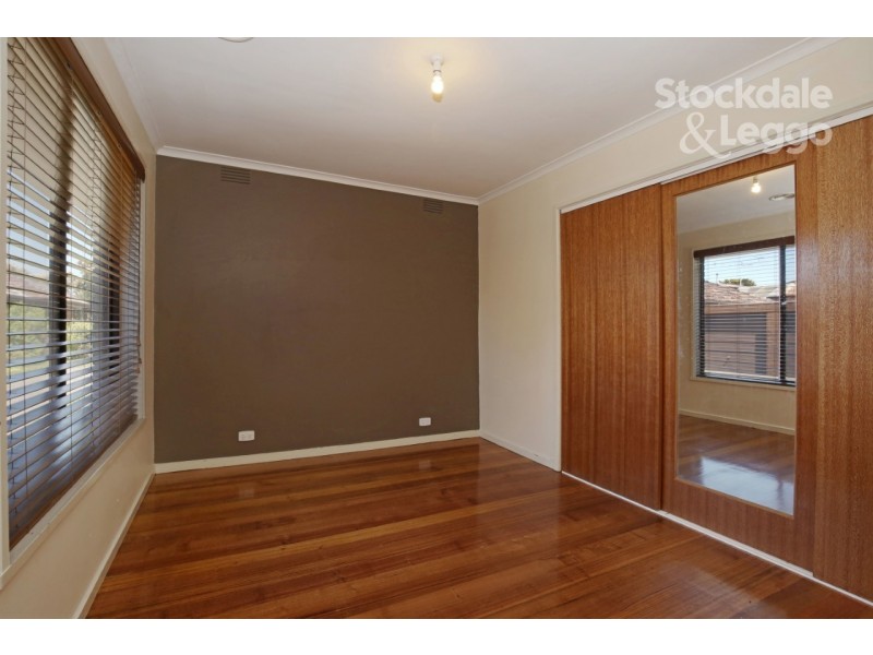 2/52 Barry, Reservoir VIC 3073