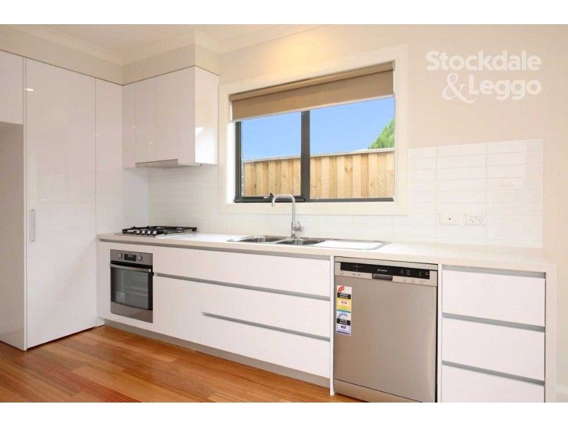 3/12 Chenies Street, Reservoir VIC 3073