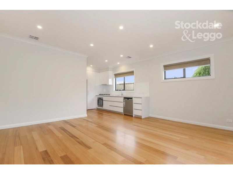 3/12 Chenies Street, Reservoir VIC 3073
