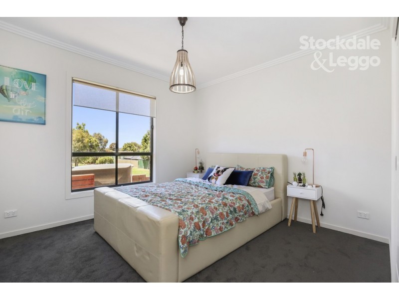 6C Oulton Crescent, Reservoir VIC 3073