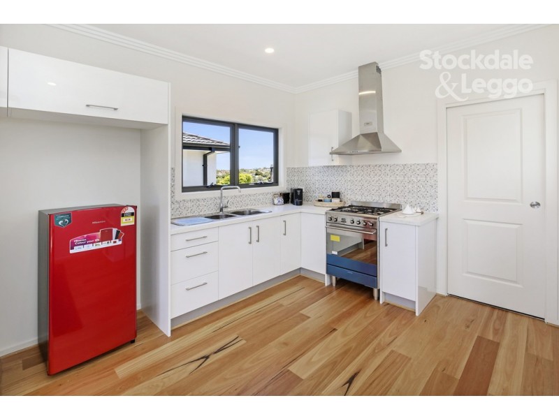 6C Oulton Crescent, Reservoir VIC 3073