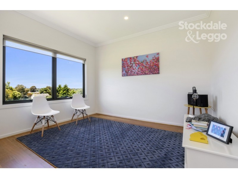 6C Oulton Crescent, Reservoir VIC 3073