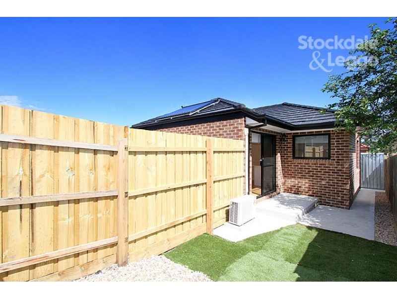 2/23 Dorrington Avenue, Reservoir VIC 3073
