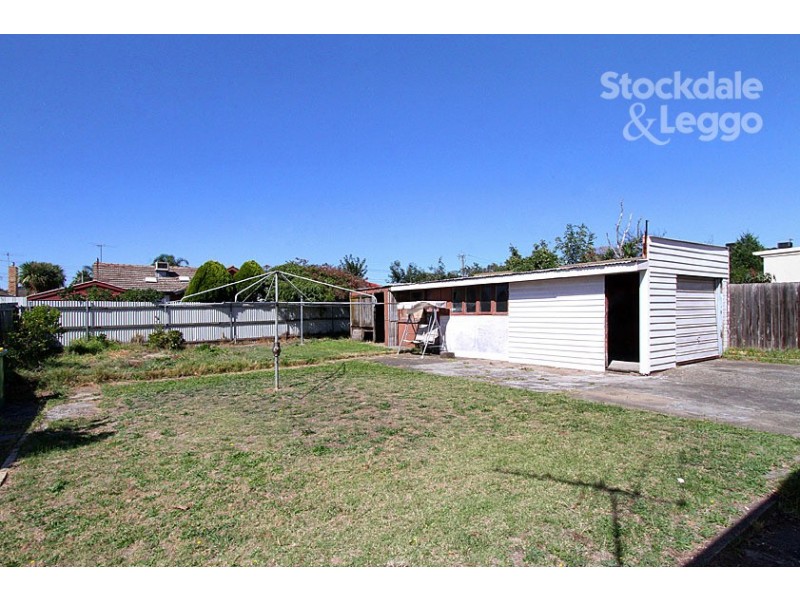 6 Kyneton Avenue, Reservoir VIC 3073