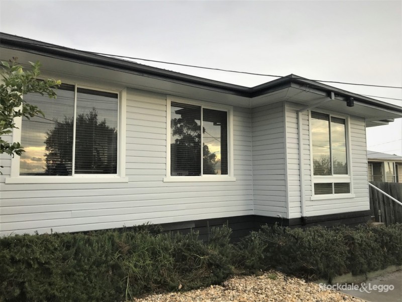 1/27 Erskine Avenue, Reservoir VIC 3073