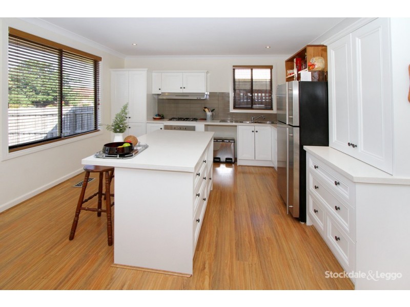 1/27 Erskine Avenue, Reservoir VIC 3073