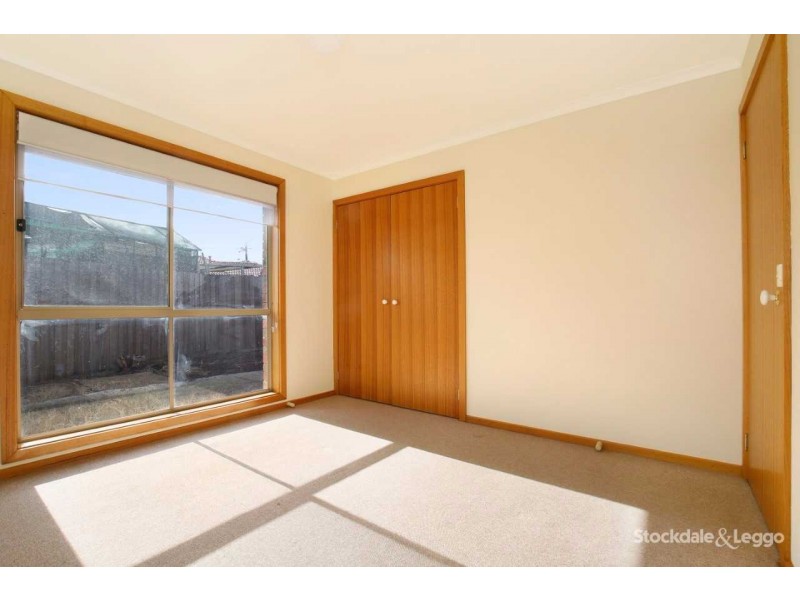 2/5 Luzon Court, Lalor VIC 3075