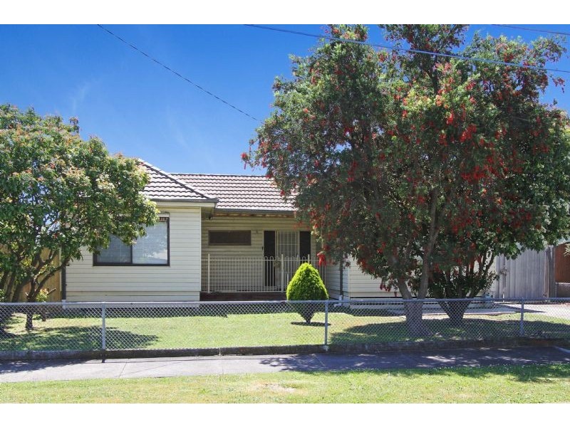 4 Emma Avenue, Reservoir VIC 3073