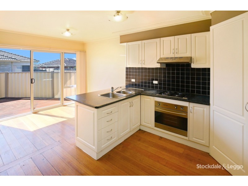 1/18 Beenak Street, Reservoir VIC 3073