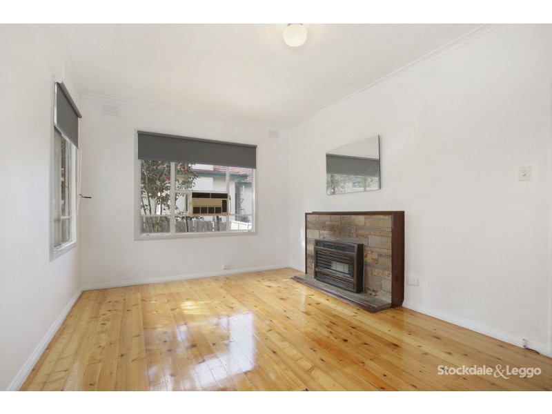 6 Dorrington Avenue, Reservoir VIC 3073