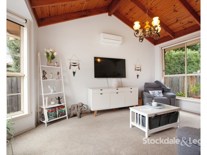 2/85 Thackeray Road, Reservoir VIC 3073